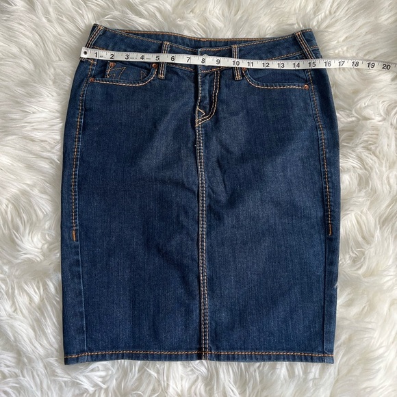 True Religion Women’s Denim Skirt Size 27 - Picture 3 of 10